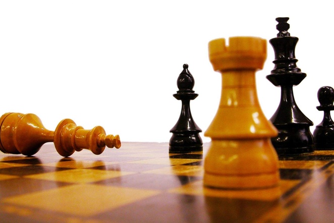 Krist Kralj - Bog je zaigrao šah